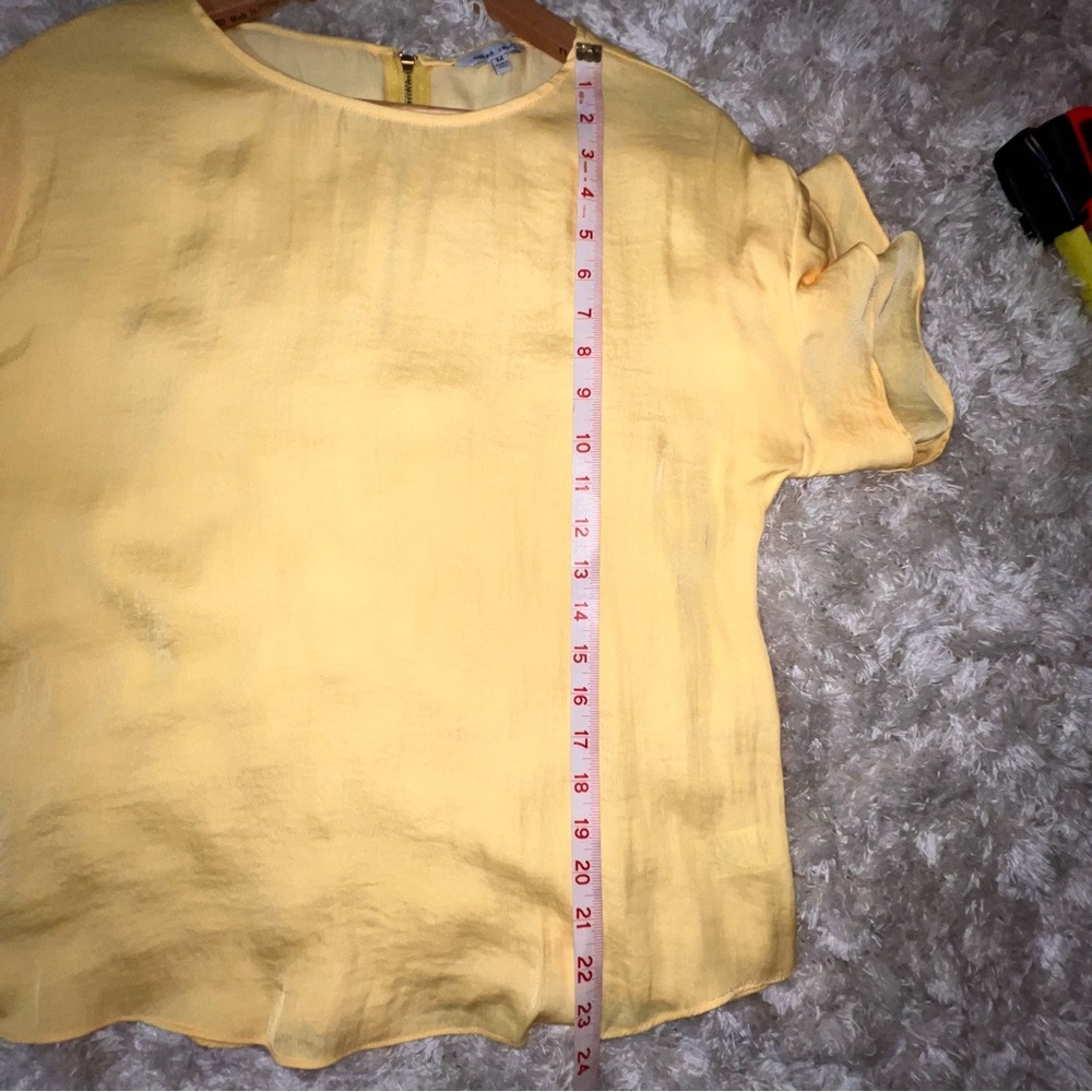 Naked Zebra Yellow Ruffle Sleeve Blouse | Silky Flowy Top Size M - Picture 5 of 9